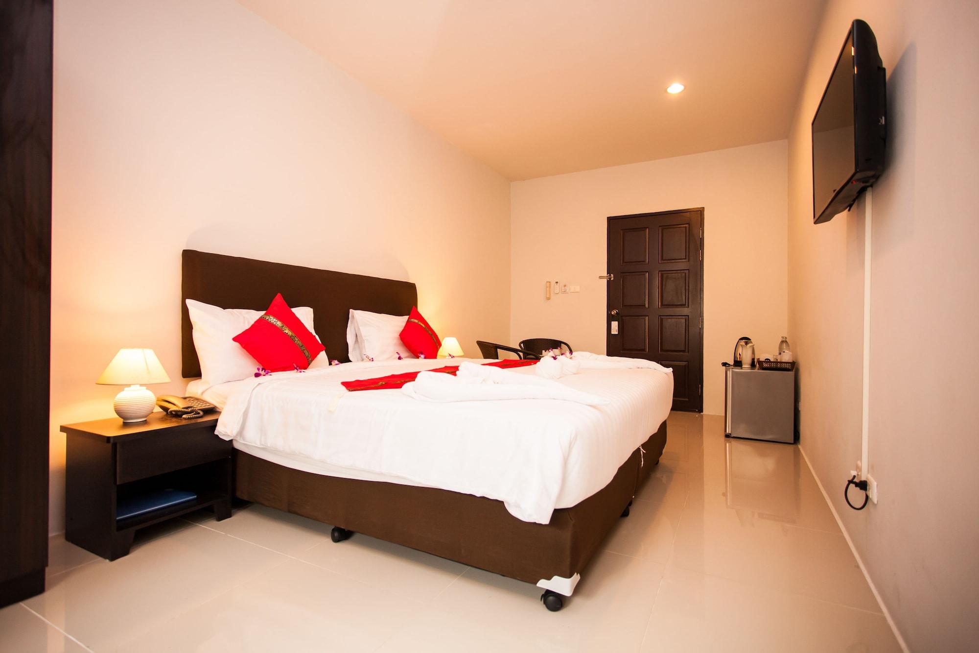 Only Blue Hotel Patong 外观 照片