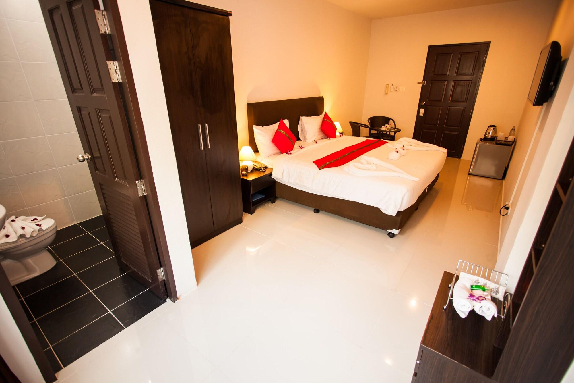 Only Blue Hotel Patong 外观 照片