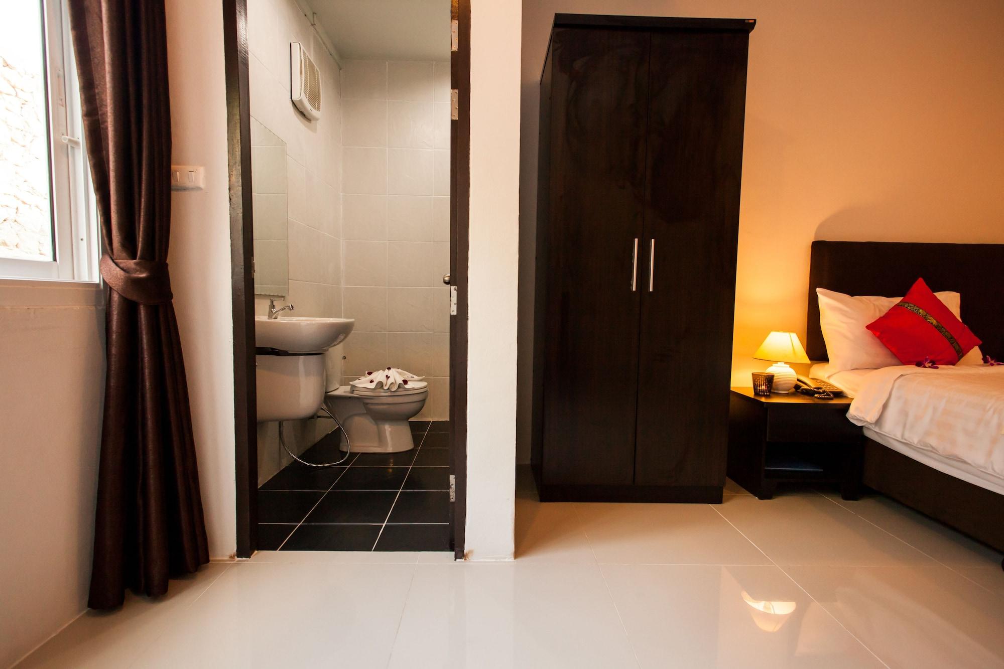 Only Blue Hotel Patong 外观 照片