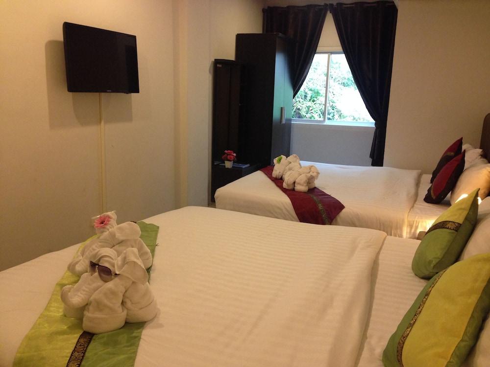 Only Blue Hotel Patong 外观 照片